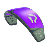 Duotone Neo SLS 2027 Kitesegel in Violett und Grau mit weißem Logo, Seitenansicht