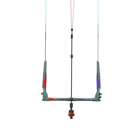 Duotone Click Bar Quad Control 2027 Kitebar mit vier Leinen in Grau, Rot und Blau, Frontalansicht