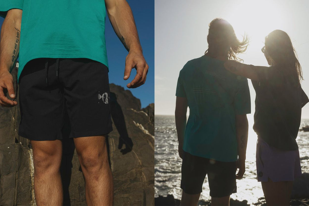 ION Avalon 18 Boardshorts schwarz, Funktionsmaterial, Vorderansicht und Lifestyle-Aufnahme am Strand