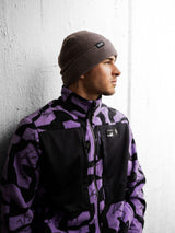 ION HD Fleece Jacke 2026 in Violett-Schwarz mit Camouflage-Muster, Seitenansicht auf Person getragen