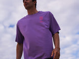 ION Vibes T-Shirt 2026 in Violett mit kleinem Logo, Frontansicht auf männlichem Modell