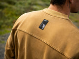 ION Sweater Mood Men in Beige, Rückansicht mit schwarzem Label und Kontrastnähten