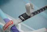 ION Windsurf Harness Line Vario 2026, weiße Trapezleine mit schwarzer Metallschnalle, Detailansicht der Befestigung