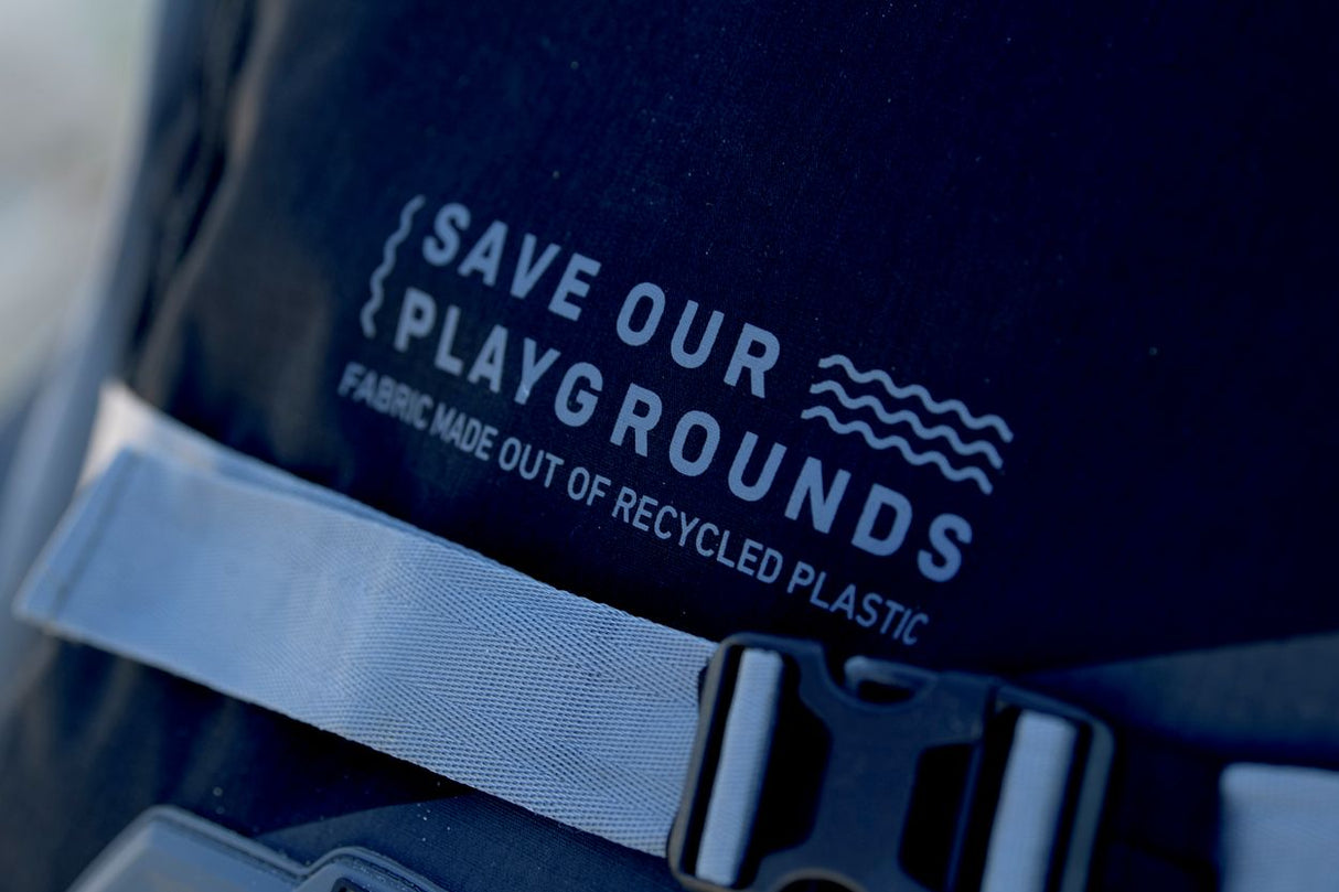 ION Wing Gearbag Tec 2026 Transporttasche dunkelblau aus recyceltem Kunststoff mit Tragegurt, Detailansicht