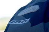 ION Wing Gearbag Tec 2026 in Dunkelblau mit strukturiertem Design und Tragegriffen, Detailansicht