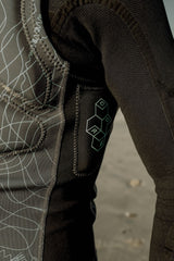 ION Vector Vest Core Herren schwarz Frontreißverschluss Seitenansicht Detail
