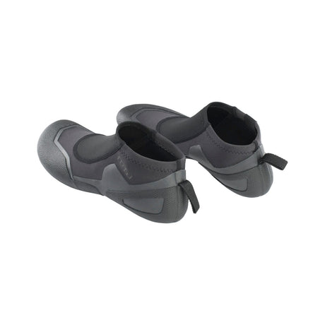 ION Plasma Slipper 1.5 Round Toe Neoprenschuh in Grau und Schwarz, Paar von vorne