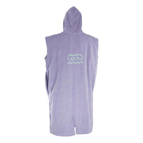 ION Poncho Core 2026 lila Baumwoll-Poncho mit Kapuze, Rückenansicht, Wassersport-Umhang