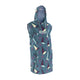 ION Grom 2025 Poncho in Blaugrau mit farbenfrohes Muster, Frontalansicht auf Mannequin