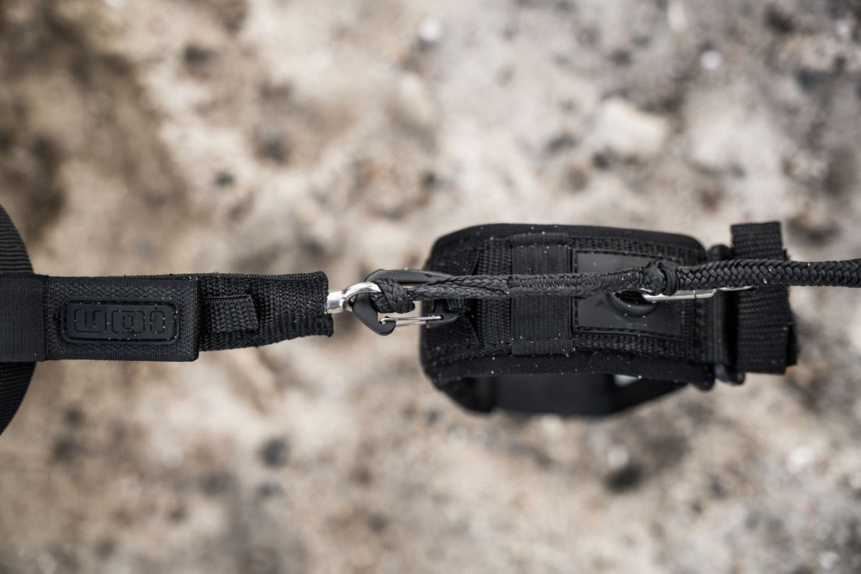 ION Wing Leash Core Dyneema Handgelenk schwarz, Detailansicht Verschluss und Befestigung