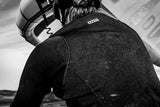 ION Neo Zip Top 2/1 LS Protection schwarz, Neopren-Oberteil mit Reißverschluss, Rückensicht beim Tragen