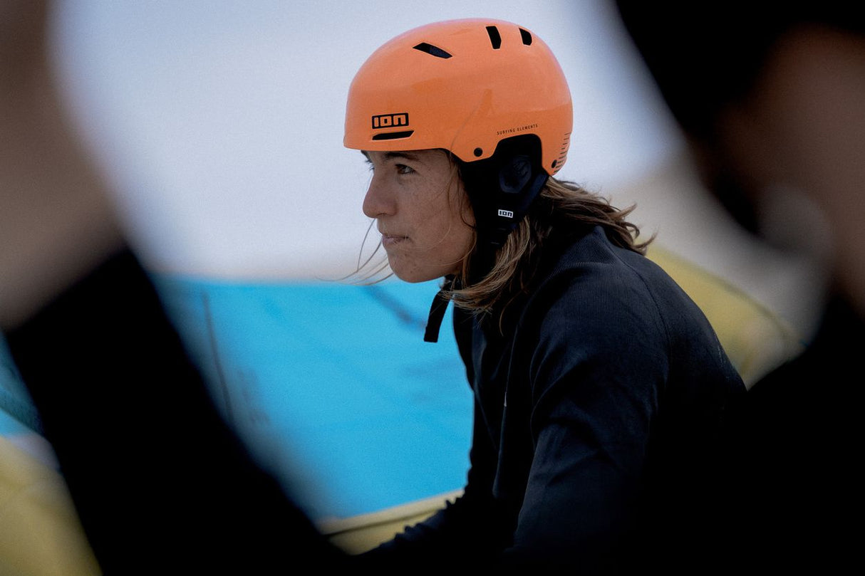 ION Slash Amp 2026 Helm orange, Seitenprofil, Sportschutzausrüstung für Wassersport