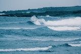 ION Seek Amp 6/5 Herren Neoprenanzug-Kapuze in Blau, Frontreißverschluss, beim Surfen im Meer getragen