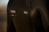 ION Seek Core 3/2 Shorty LS Front Zip Neoprenanzug in Schwarz mit Frontreißverschluss, Detailaufnahme