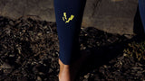 ION Capture 4/3 Front Zip Junior Neoprenanzug dunkelblau mit gelbem Logo, Detailansicht Bein