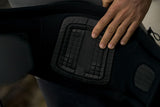ION Riot Curv 2026 Kite in Schwarz mit strukturierter Oberfläche, Detail-Nahaufnahme der Materialtextur