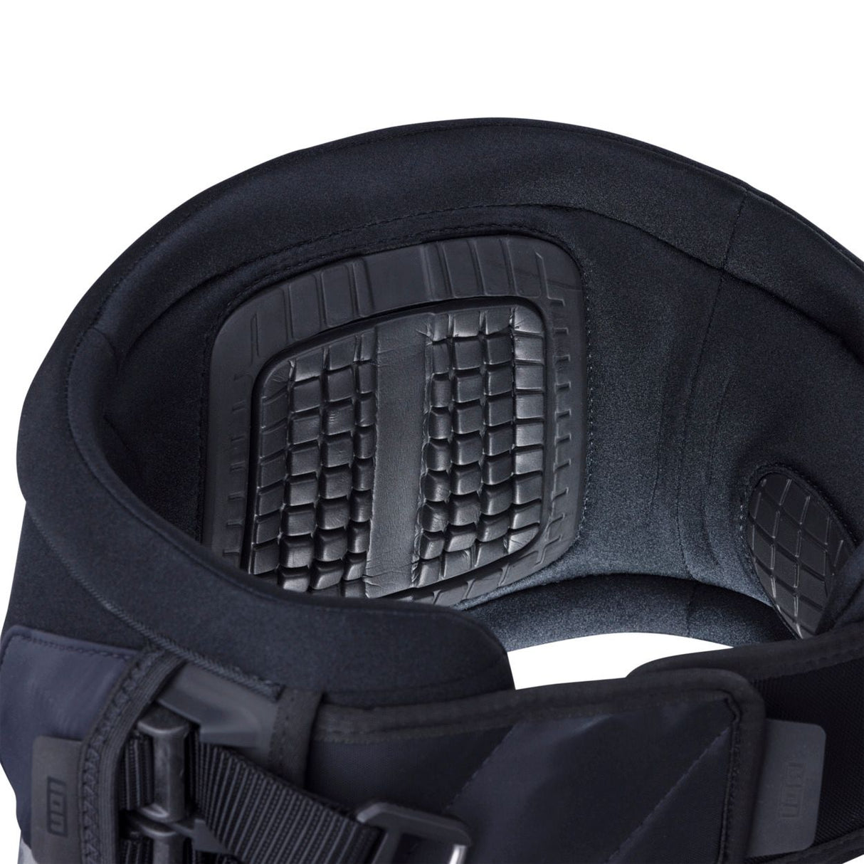 ION Sol Curv 2026 Kitesurf-Trapez schwarz, Detailansicht Polsterung und Verschlüsse