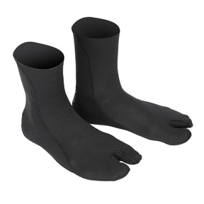 ION Plasma 0.5 Neoprensocken in Schwarz, 2er-Paar mit verstärkter Zehenpartie, Frontansicht
