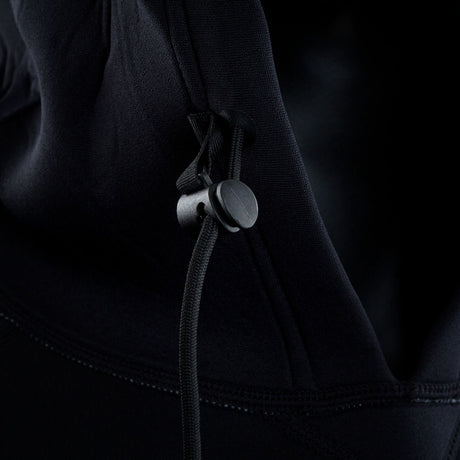 ION Ivy Weste Front Zip 2026 in Schwarz mit Reißverschluss und Zugschnur, Detailaufnahme