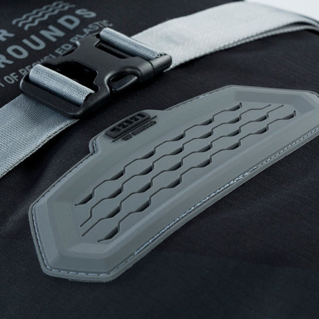 ION Collision Vest Element Side Zip 2026 schwarz-grau mit Schutzpolster Detail Nahaufnahme