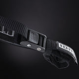 ION Collision Vest Element Side Zip 2026, schwarze Prallschutzweste mit Seitenreißverschluss, Detail der Verschlussvorrichtung