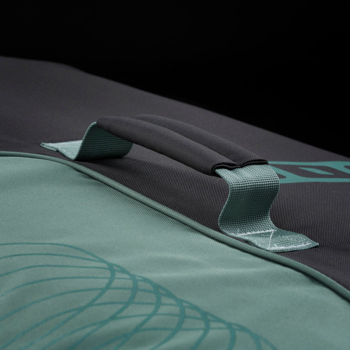 ION Collision Vest Element Side Zip 2026 grau-grün mit Seitenreißverschluss, Detail der Polsterung und Mesh-Einsätze