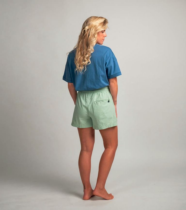 Shorts True women