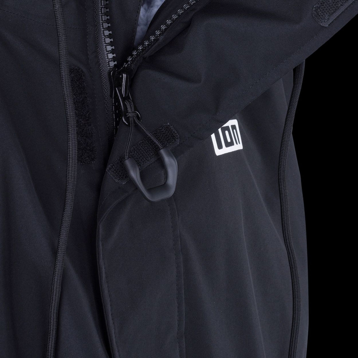 ION Collision Vest Element Side Zip 2026 in Schwarz mit Seitlichem Reißverschluss, Detailaufnahme