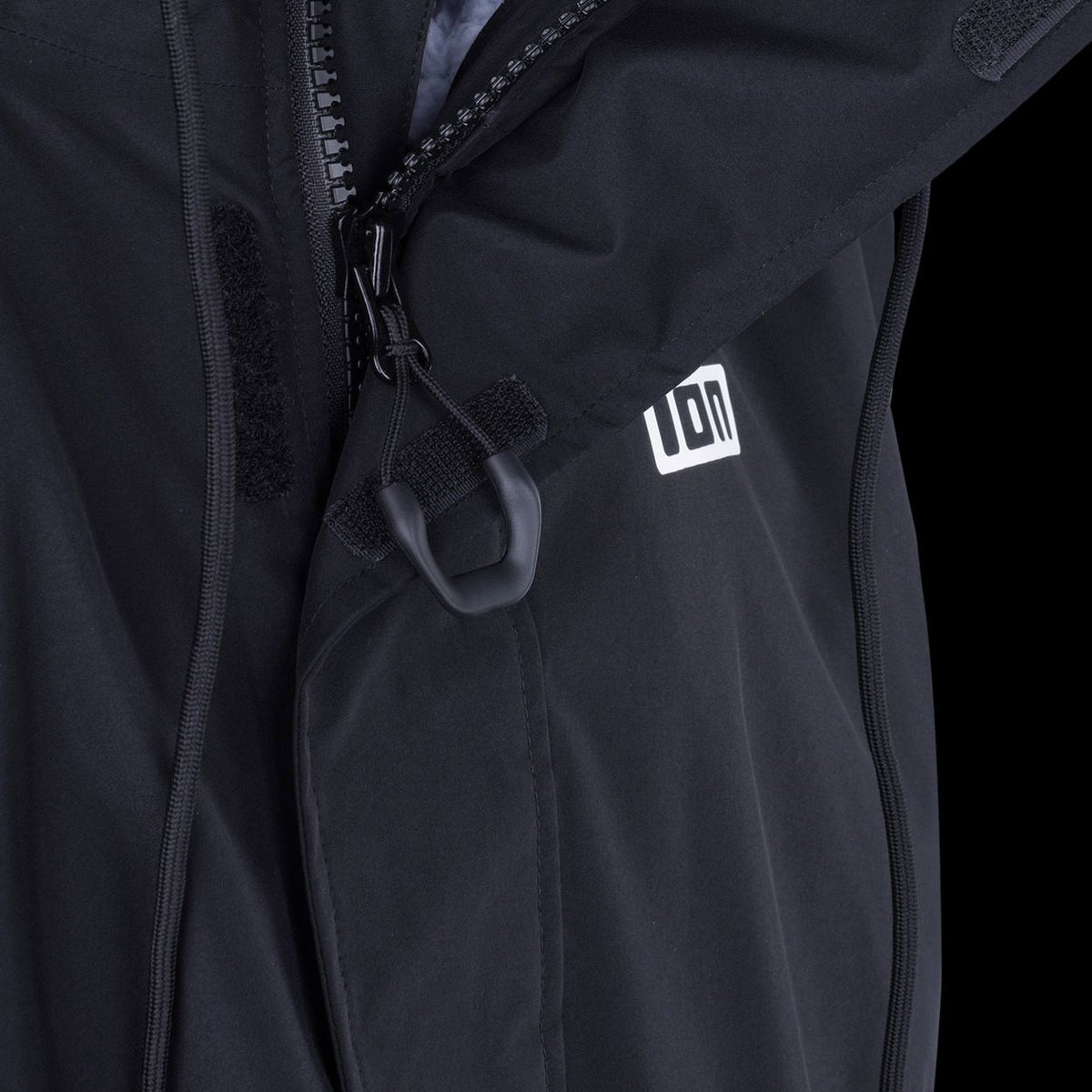 ION Collision Vest Element Side Zip 2026 in Schwarz mit Seitlichem Reißverschluss, Detailaufnahme