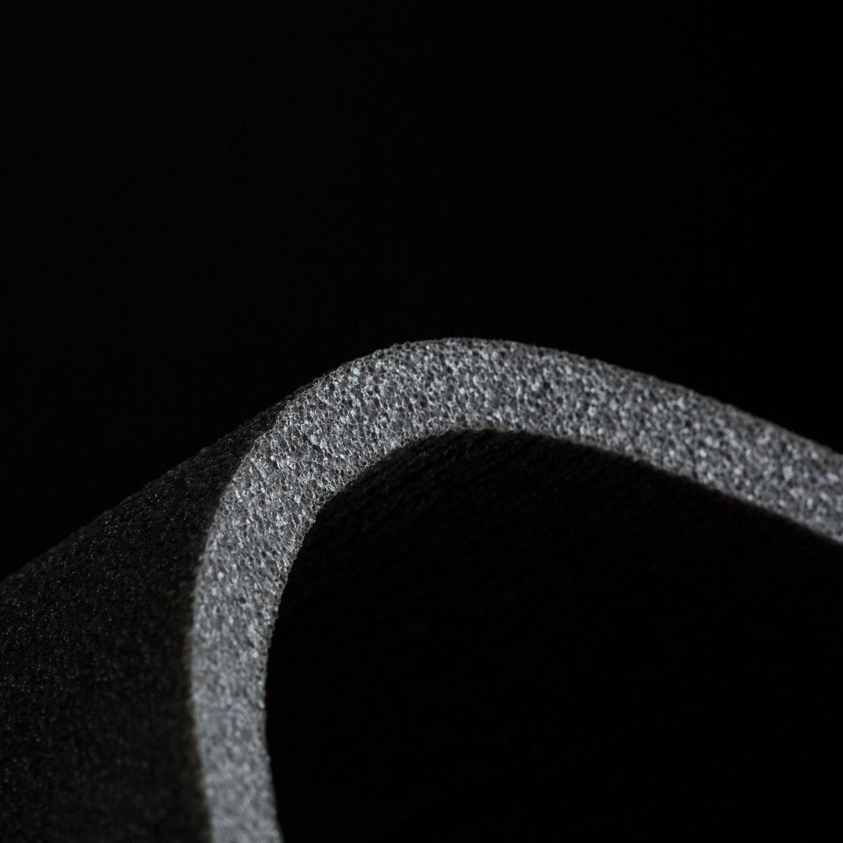 ION Collision Vest Element Side Zip 2026 in Schwarz, Detailaufnahme des Schaumstoffs und der Seitenkonstruktion