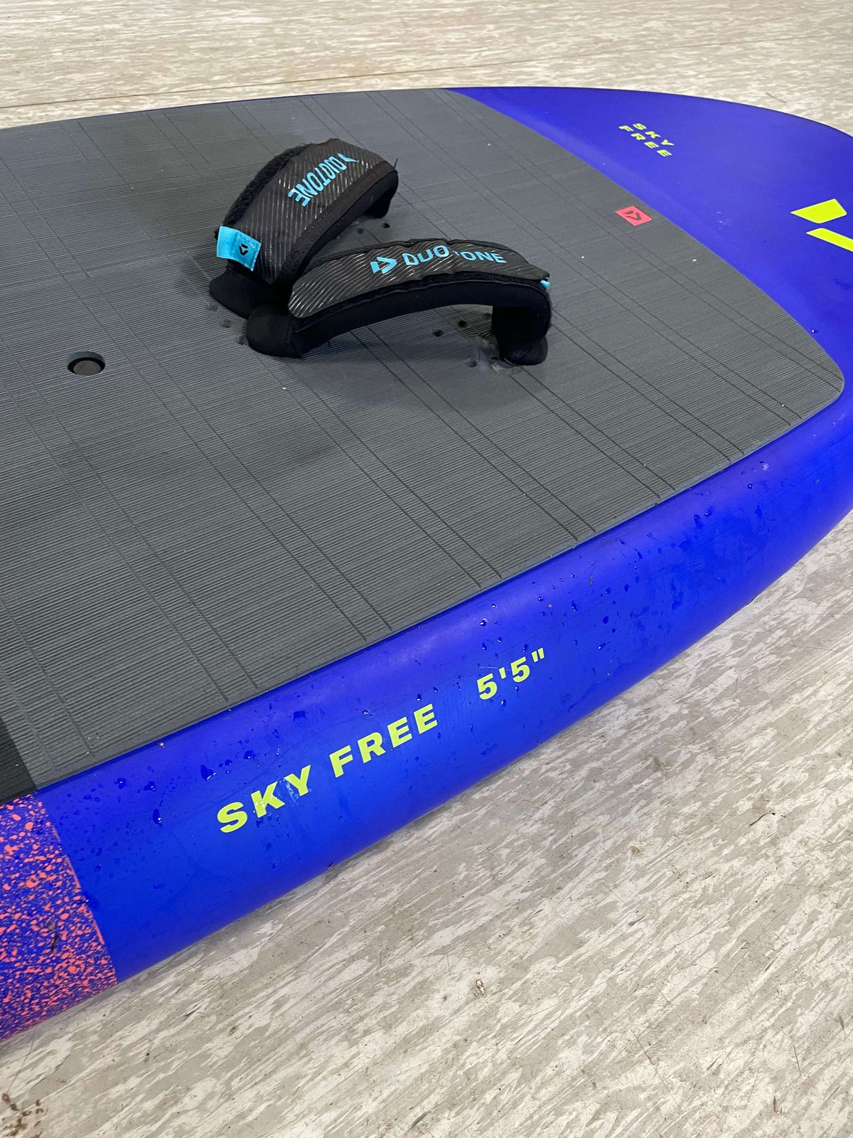 Duotone Sky Free 5'5" 105 Liter 2025 (gebraucht) (1)