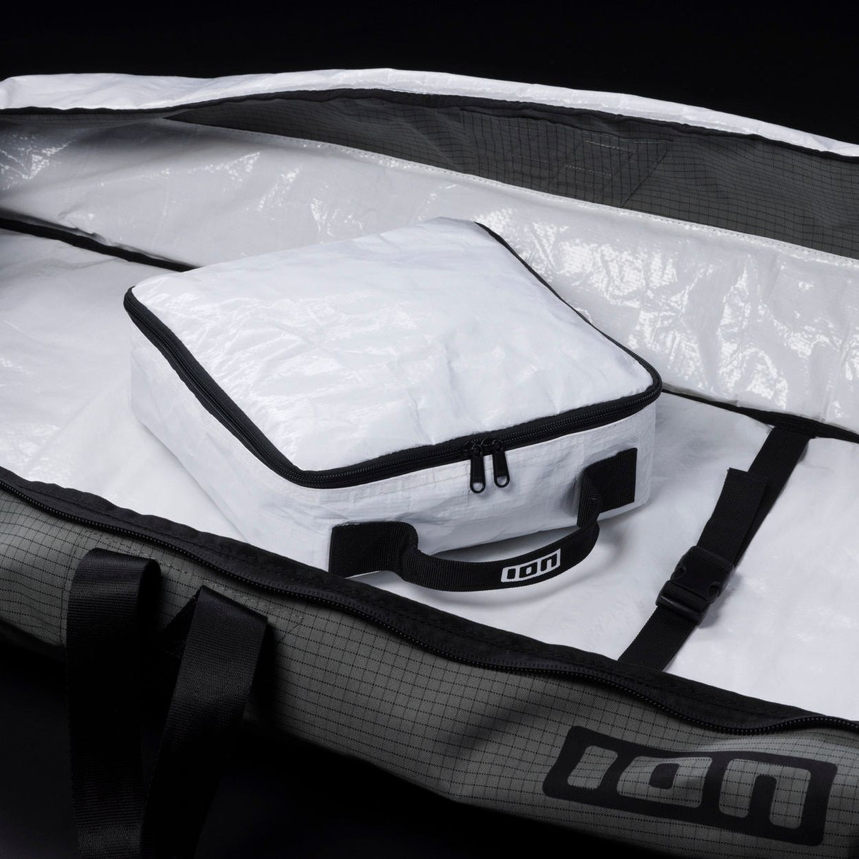 ION Collision Vest Element Side Zip 2026, weiß-schwarz, Prallschutzweste mit Seitenverschluss, Detailansicht