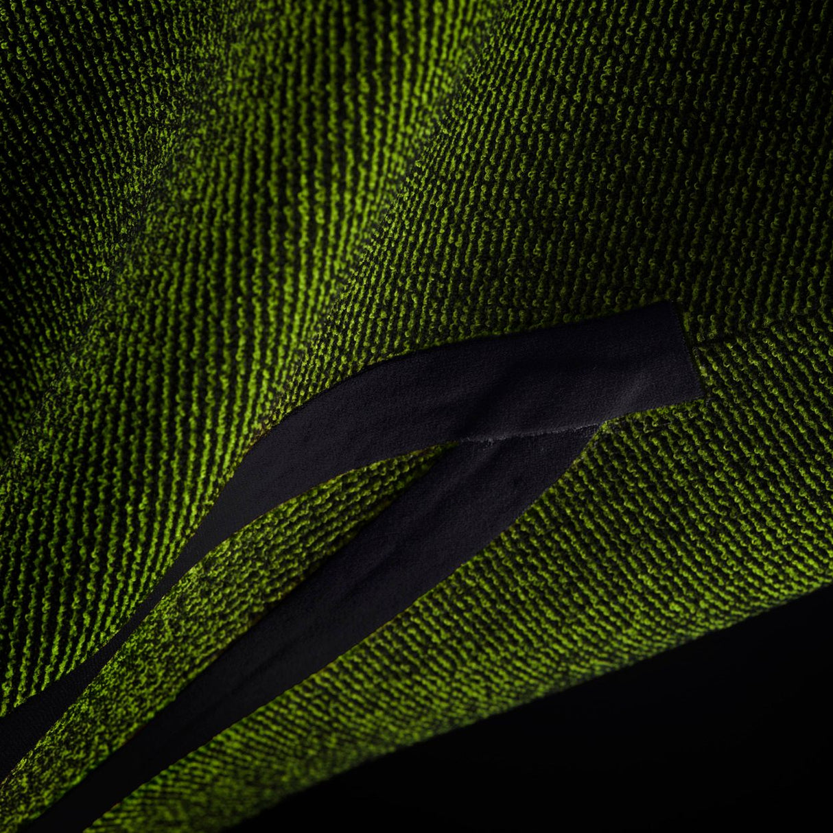 ION Collision Vest Element Side Zip 2026 in Schwarz-Grün mit Seitlichem Reißverschluss, Detailansicht des Materials