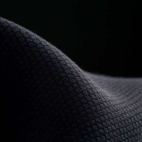 ION Collision Vest Element Side Zip 2026 schwarz, Detailaufnahme des Neoprenmaterials mit Seitenreißverschluss