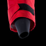 ION Collision Vest Element Side Zip 2026 rot mit schwarzen Details, Detailansicht Ärmelabschluss