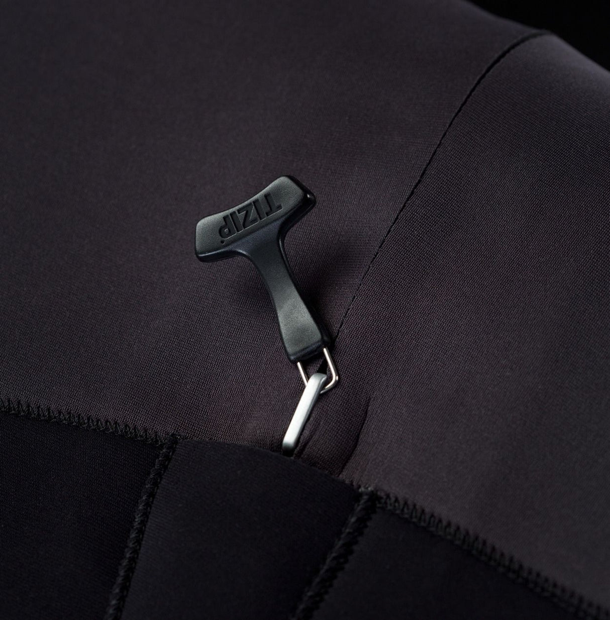 ION Vector Vest Element Side Zip 2026 in Schwarz mit Seitenverschluss, Detailaufnahme des Reißverschlusses