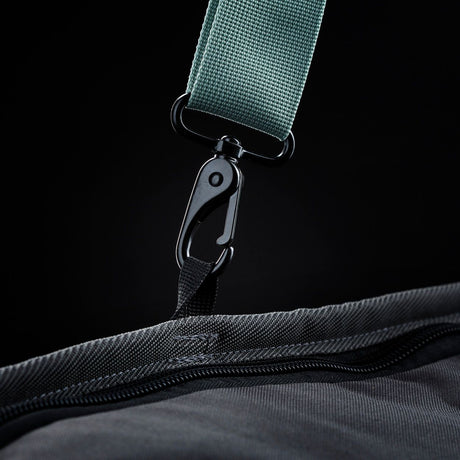 ION Collision Vest Element Side Zip 2026 in Grau mit Seitenreißverschluss und Befestigungsschlaufe, Detailaufnahme