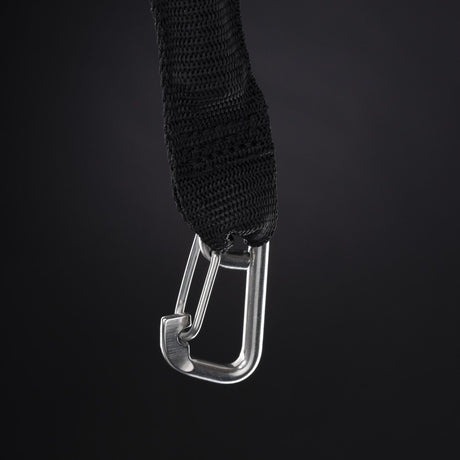 ION Water Beanie Neo Logo unisex 2026, schwarze Neopren-Mütze mit Karabiner-Detail, Nahaufnahme