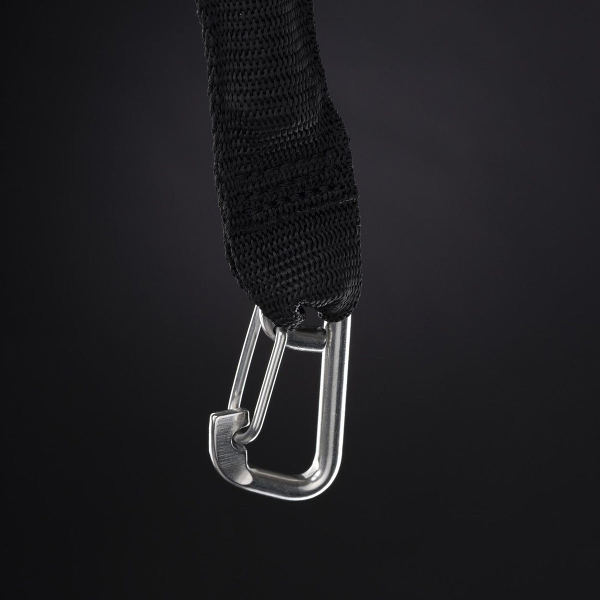ION Water Beanie Neo Logo unisex 2026, schwarze Neopren-Mütze mit Karabiner-Detail, Nahaufnahme