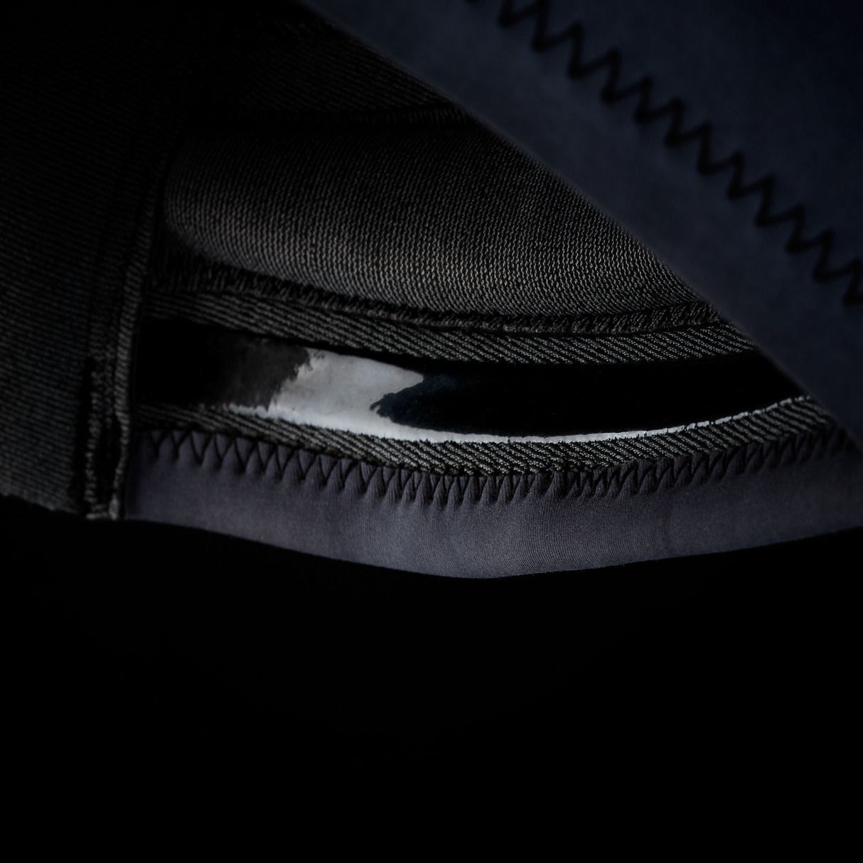 ION Collision Vest Element Side Zip 2026 schwarz, Detail der Seitenreißverschluss und Polsterung