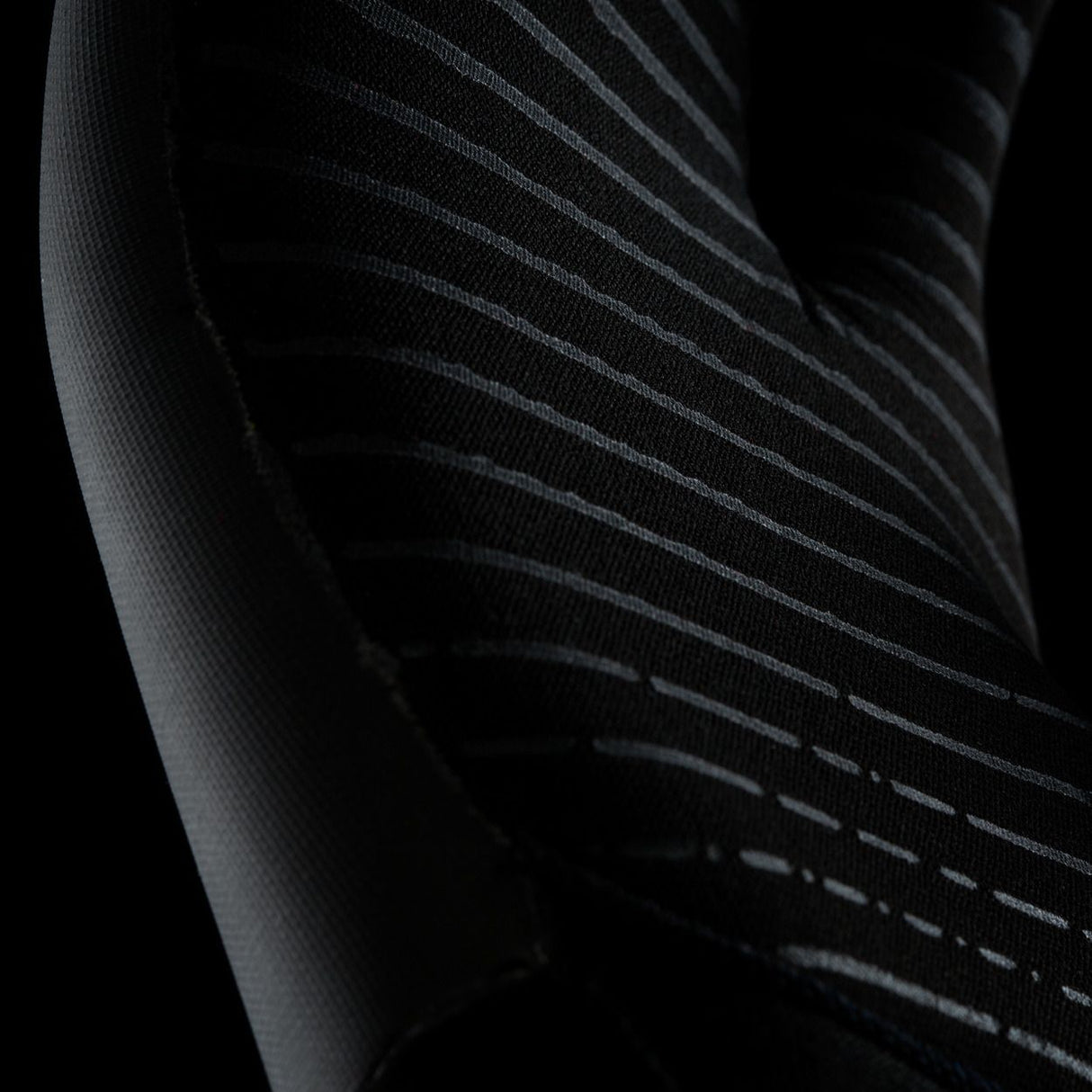 ION Collision Vest Element Side Zip 2026 schwarz, Detailansicht der Schutzpolsterung und Seitenschluss