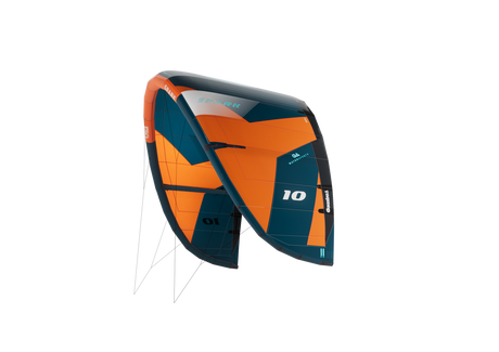 GA-Kites Spark 2026 Lenkdrachen orange-blau mit Streben und Leinen, Frontalansicht