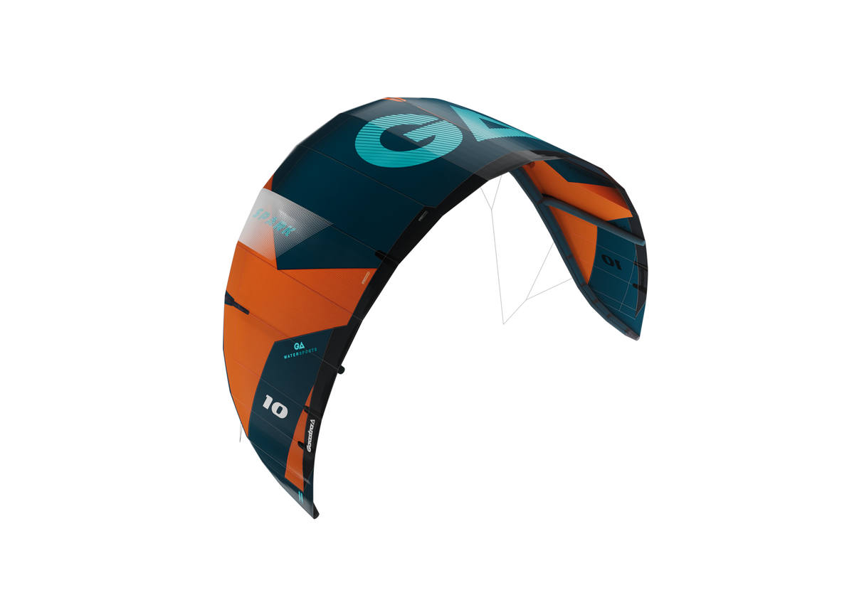 GA-Kites Spark 2026 Lenkdrachen orange-dunkelblau mit türkisem Logo, aufgeblasen von vorne