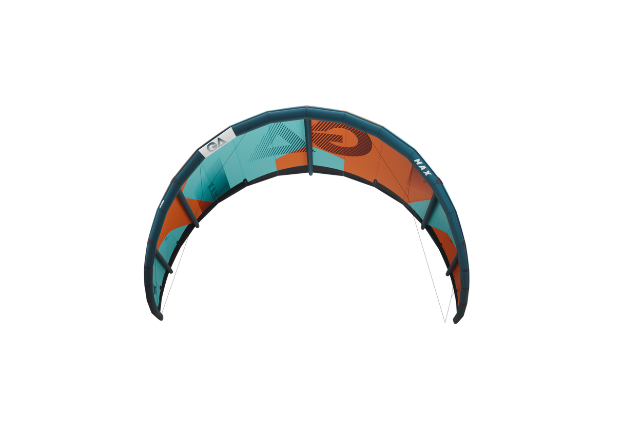 GA Kites MAX 2026 Lenkdrachen in Türkis und Orange, gebogene Form, Frontalansicht