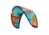 GA Kites MAX 2026 Lenkdrachen orange-türkis mit schwarzen Verstrebungen, Frontalansicht
