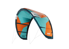 GA Kites MAX 2026 Lenkdrachen orange-türkis mit schwarzen Verstrebungen, Frontalansicht