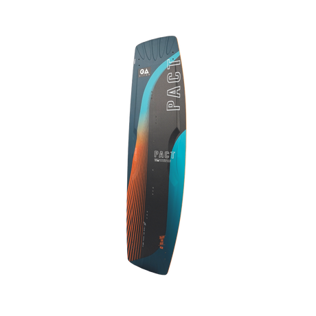 GA 2026 Kiteboard Pact Bd in Blau-Orange mit Farbverlauf, Seitenansicht des Boards mit Textildesign