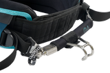 GA BEAT Waist Harness LTD 2026 in Schwarz und Türkis mit Metallschnallen, Detailansicht des Gurtsystems