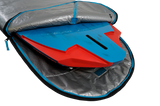 GA Windsurf Light Board Bag 2026, blau-rot, geöffnet mit Windsurf-Board, seitliche Ansicht