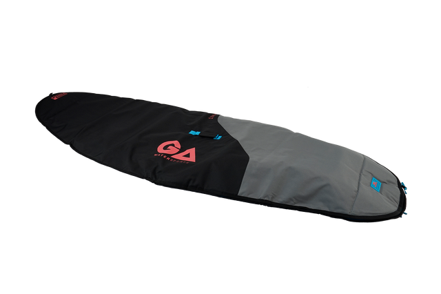 GA Windsurf Light Board Bag 2026, schwarze und graue Transporttasche mit roten Logos, Seitenperspektive
